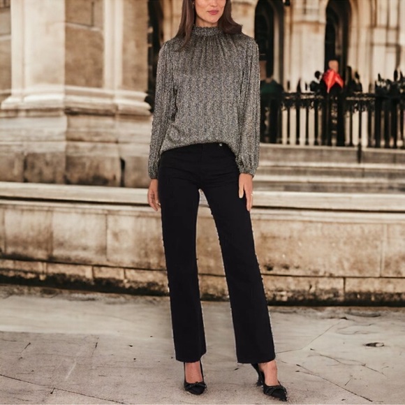 VINCE CAMUTO Gold Smocked Neck Metallic Top Women’s Medium NWT NEW - Picture 3 of 14